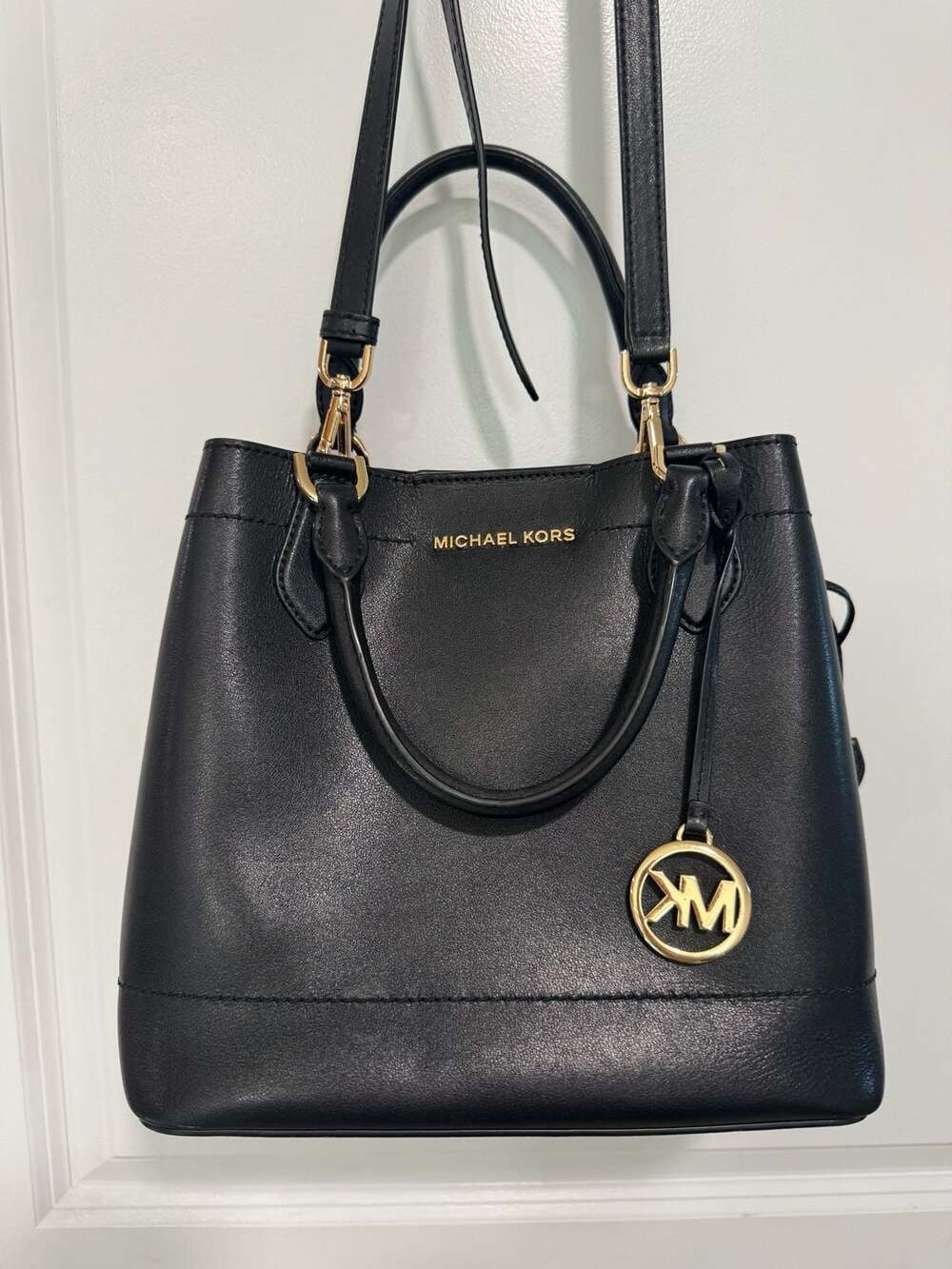 Michael Kors Eden Large Drawstring Grab Bag in Black Leather